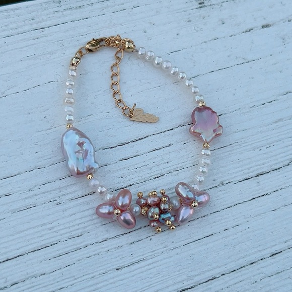 S90 Handmade Freshwater Baroque Pearl Bracelet - Picture 2 of 4